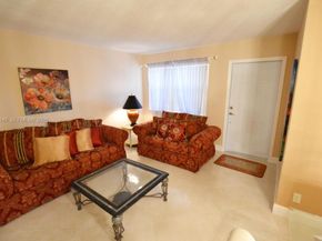 581 Blue Heron Dr 302B, Hallandale Beach FL 33009