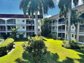 581 Blue Heron Dr 302B, Hallandale Beach FL 33009