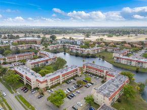 8040 N Sunrise Lakes Dr 106, Sunrise FL 33322