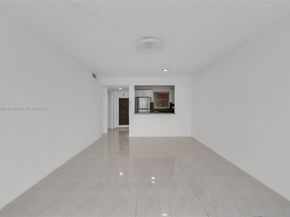 8040 N Sunrise Lakes Dr 106, Sunrise FL 33322