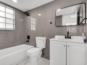 8040 N Sunrise Lakes Dr 106, Sunrise FL 33322