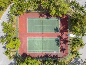 8040 N Sunrise Lakes Dr 106, Sunrise FL 33322