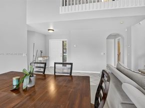 9481 Oak Grove Cir, Davie FL 33328