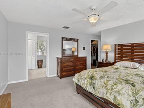 9481 Oak Grove Cir, Davie FL 33328