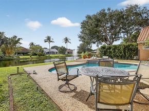 9481 Oak Grove Cir, Davie FL 33328