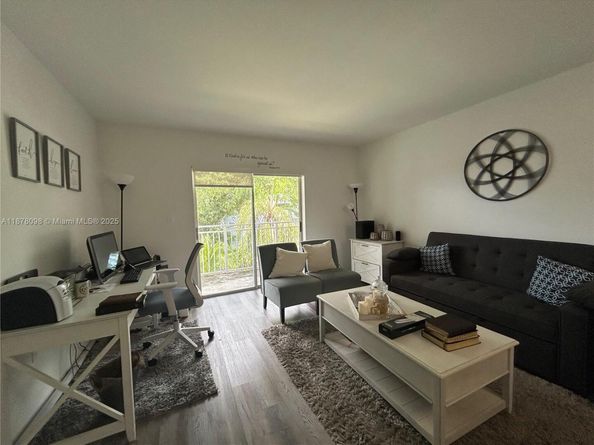 11301 SW 200th St 306A, Miami FL 33157
