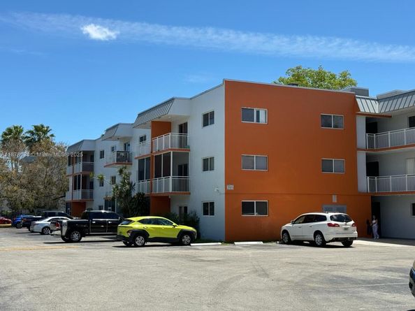 11301 SW 200th St 306A, Miami FL 33157