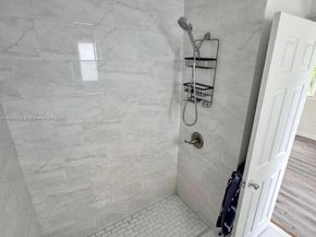 555 NE 70th St, Miami FL 33138