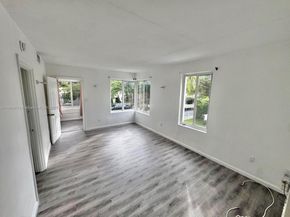 555 NE 70th St, Miami FL 33138