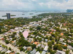 555 NE 70th St, Miami FL 33138