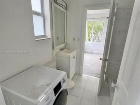 555 NE 70th St, Miami FL 33138