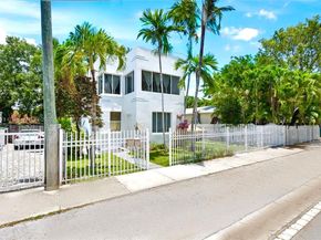 555 NE 70th St, Miami FL 33138