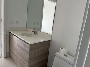 121 NE 34th St 1207, Miami FL 33137