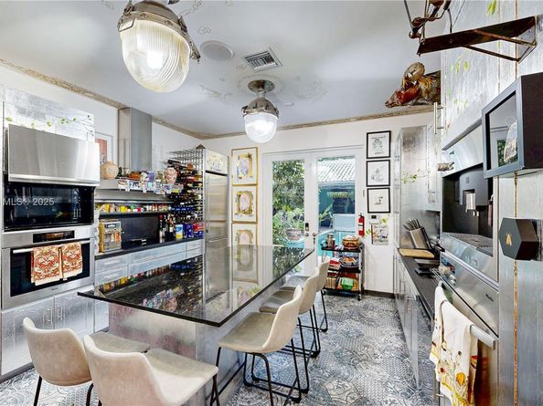 2101 Tigertail Ave, Miami FL 33133