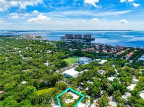 2101 Tigertail Ave, Miami FL 33133