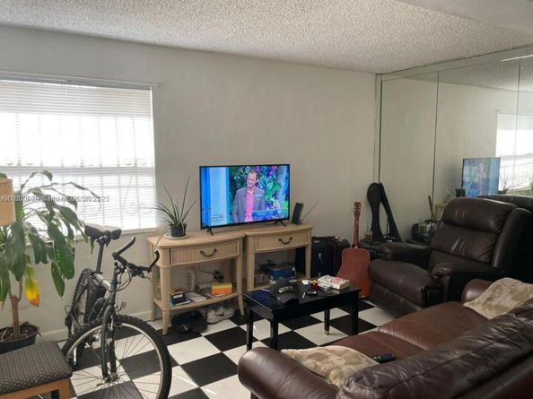 2345 NW 14th Ct, Fort Lauderdale FL 33311