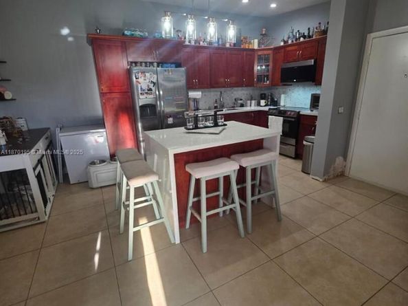 9727 Hammocks Blvd 207D, Miami FL 33196