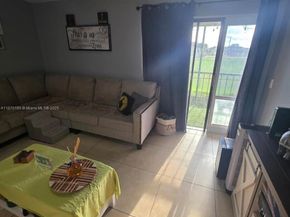 9727 Hammocks Blvd 207D, Miami FL 33196