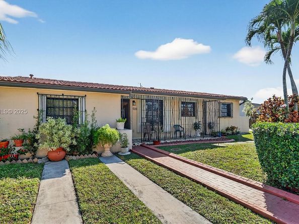 1701 SW 92nd Pl, Miami FL 33165