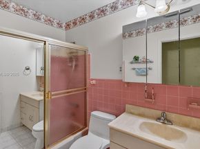 1701 SW 92nd Pl, Miami FL 33165