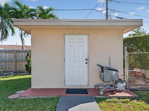 1701 SW 92nd Pl, Miami FL 33165