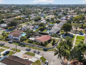 1701 SW 92nd Pl, Miami FL 33165