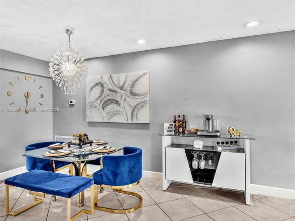 8581 NW 15th Ct, Pembroke Pines FL 33024