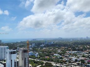 185 SW 7th St 3814, Miami FL 33130