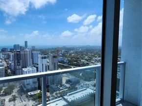 185 SW 7th St 3814, Miami FL 33130