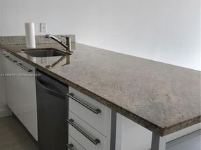 185 SW 7th St 3814, Miami FL 33130