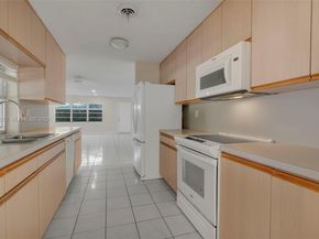 5561 NE 26th Ave, Fort Lauderdale FL 33308