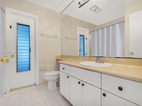 5561 NE 26th Ave, Fort Lauderdale FL 33308