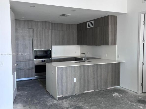 17550 Collins Ave 1004, Sunny Isles Beach FL 33160