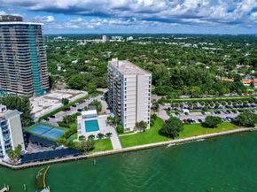 880 NE 69th St 5Q, Miami FL 33138