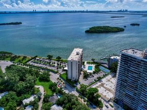 880 NE 69th St 5Q, Miami FL 33138