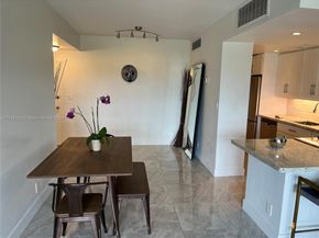 880 NE 69th St 5Q, Miami FL 33138