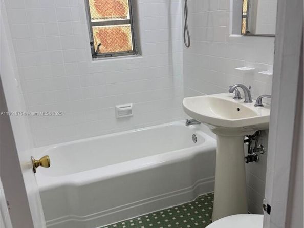 Undisclosed Address #A11901876, Opa-Locka FL 33054