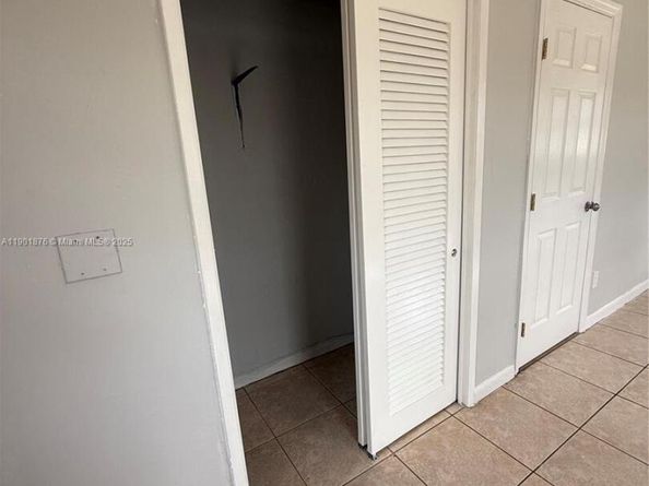 Undisclosed Address #A11901876, Opa-Locka FL 33054