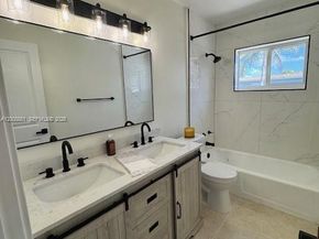 7525 Garfield St, Hollywood FL 33024