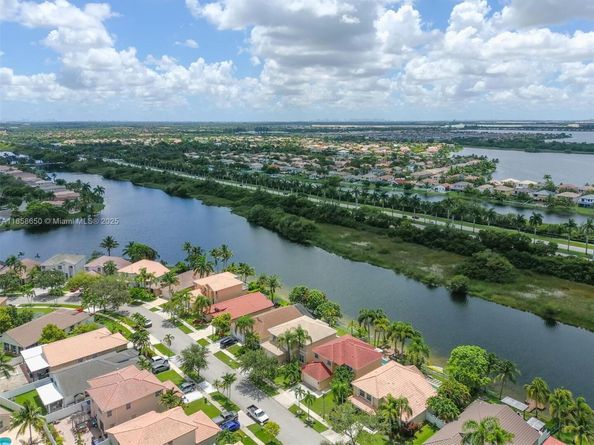 18196 SW 29th St, Miramar FL 33029