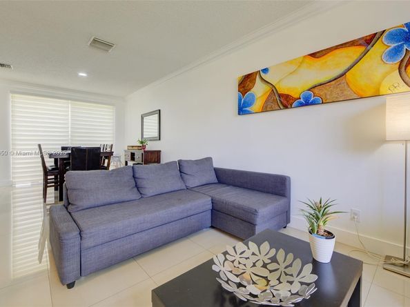 18196 SW 29th St, Miramar FL 33029