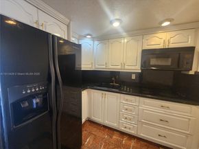 8851 Sunrise Lakes Blvd 213, Sunrise FL 33322