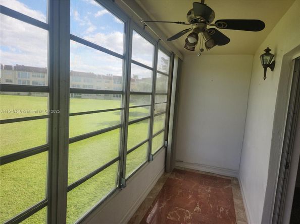 8851 Sunrise Lakes Blvd 213, Sunrise FL 33322