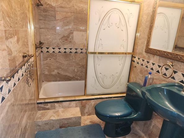 8851 Sunrise Lakes Blvd 213, Sunrise FL 33322