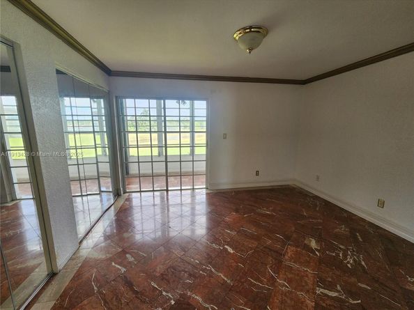 8851 Sunrise Lakes Blvd 213, Sunrise FL 33322