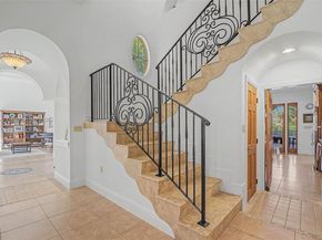 6075 SW 85th Ave, Miami FL 33143