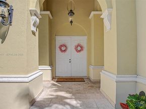 6075 SW 85th Ave, Miami FL 33143