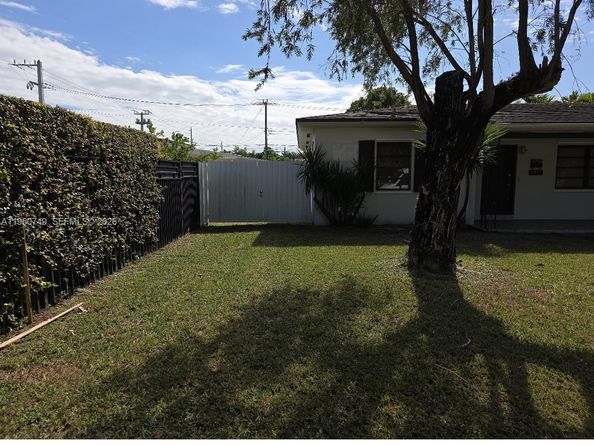 6710 SW 48th St, Miami FL 33155