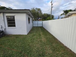 6710 SW 48th St, Miami FL 33155