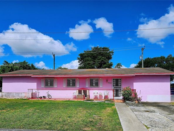 15600 SW 106th Ave, Miami FL 33157